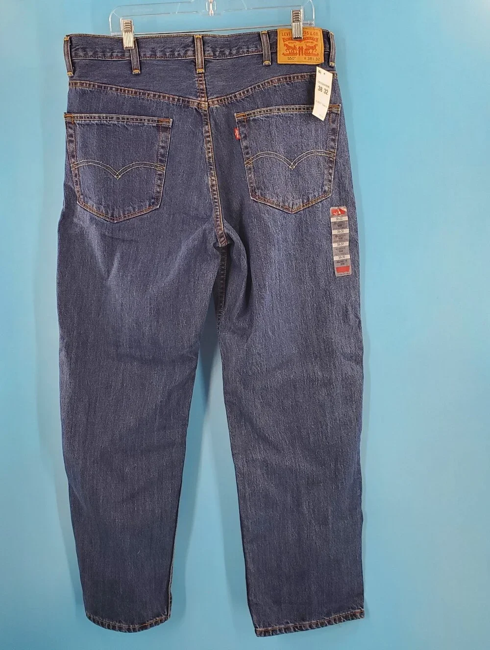 Levi's brand new 550 jeans relaxed fit 38x32